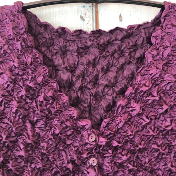 Deep purple “popcorn” top - Picture 5 of 5